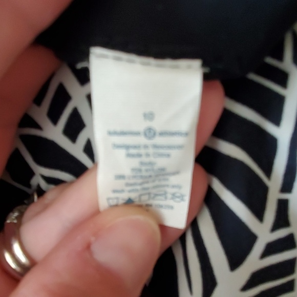 SOLD. Lululemon shanti surf bikini - Picture 4 of 5